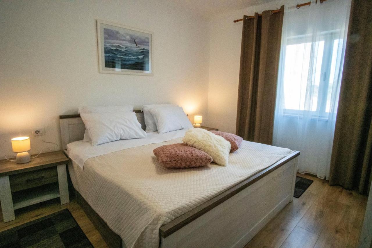 House Nada Apartman Muntic Экстерьер фото
