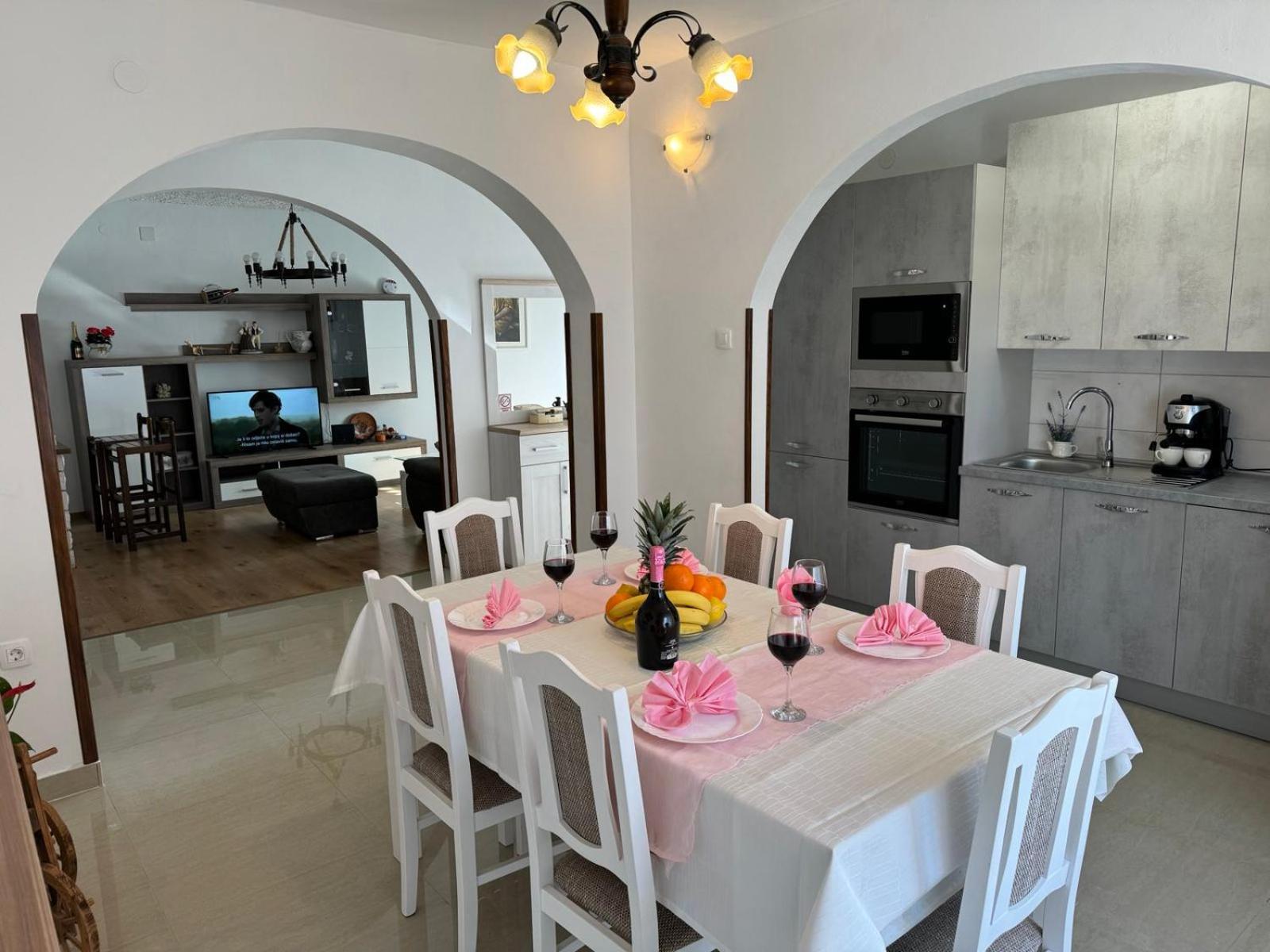 House Nada Apartman Muntic Экстерьер фото