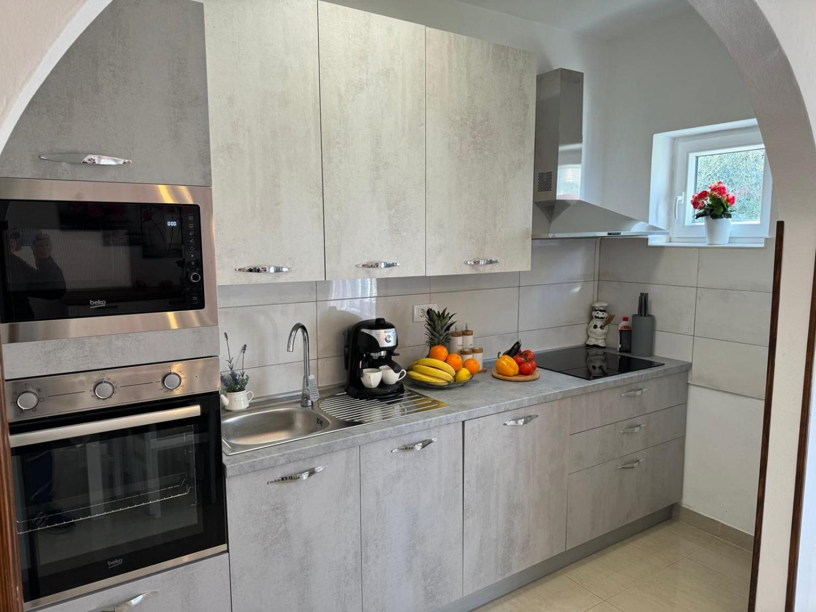 House Nada Apartman Muntic Экстерьер фото